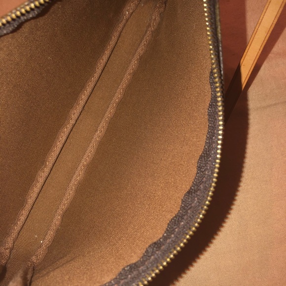 Louis Vuitton 100% authentic โค๏ธโค๏ธ - Picture 5 of 6